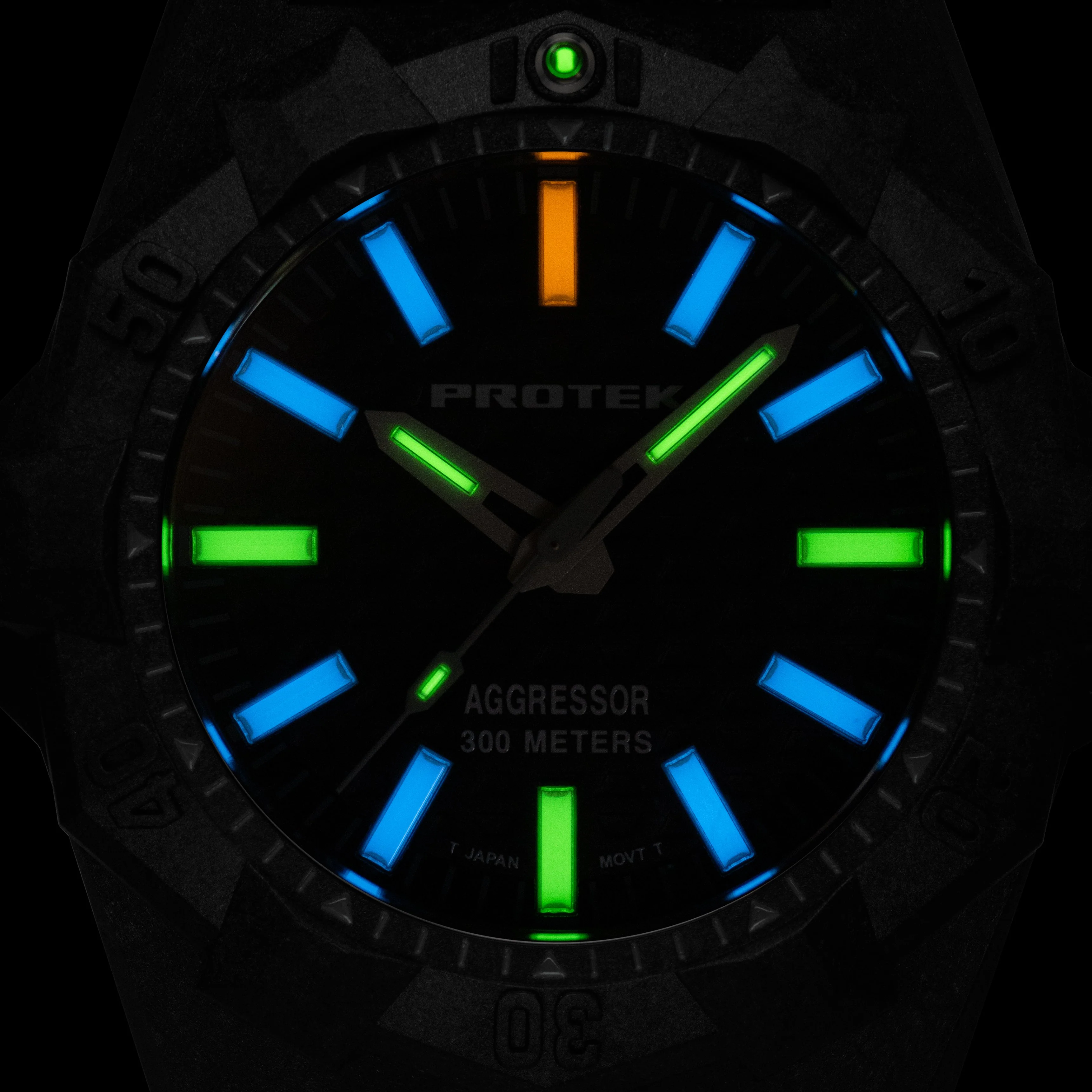 AGGRESSOR 4000 DIVE SERIES Carbon/Black/Charcoal | Black Dial - Image 2