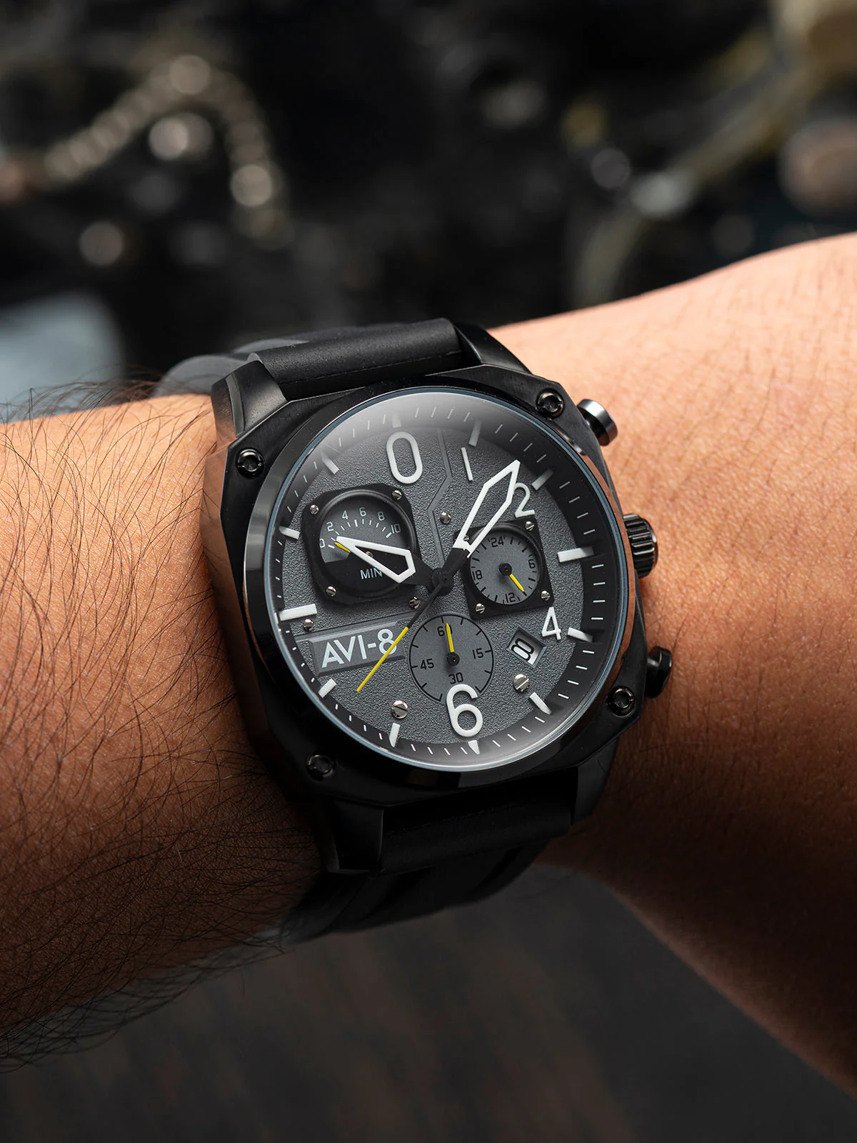 Hawker Hunter Retrograde Chronograph Gray / Rubber | Gray Dial - Image 2