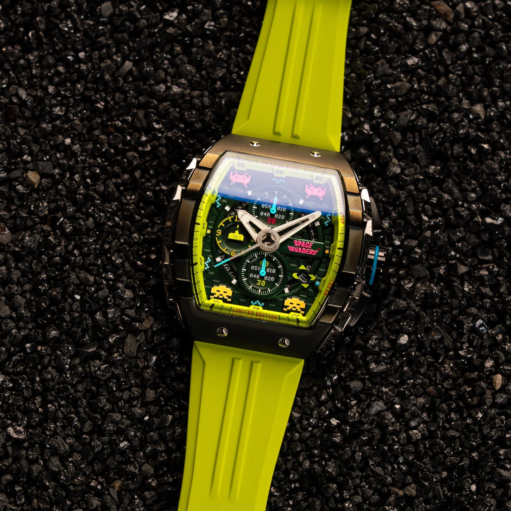 Magellan Chronograph Space Invaders Limited Edition Green / Rubber | Green Dial - Image 2