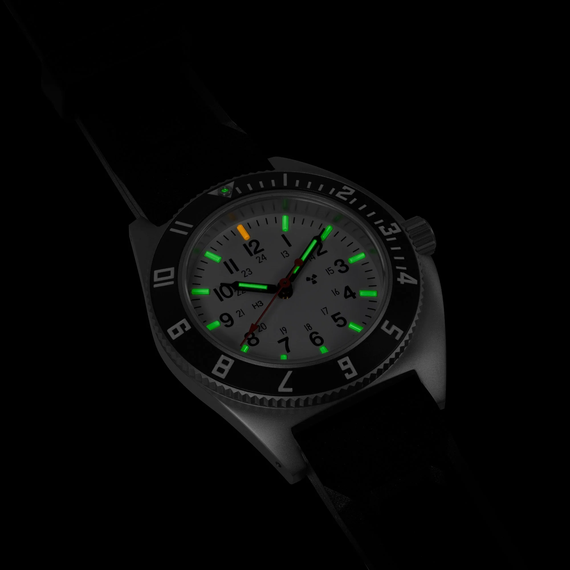 NAV, QUARTZ, SAPH, ARCTIC STERILE, COL: SS/BKPS 3PC RUBBER Arctic SSNAV on Rubber | Arctic Dial - Image 4