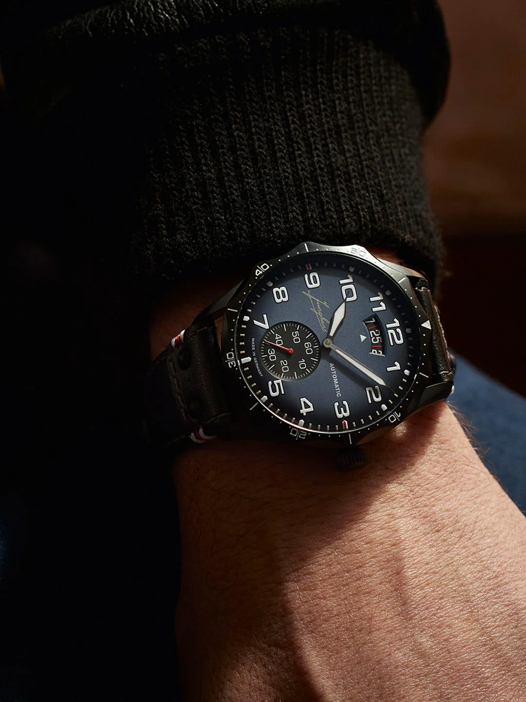 Pilot Automatic Navy Blue Navy Blue Dial / Blue and Black Riveted Leather Strap Navy Blue Dial - Image 4